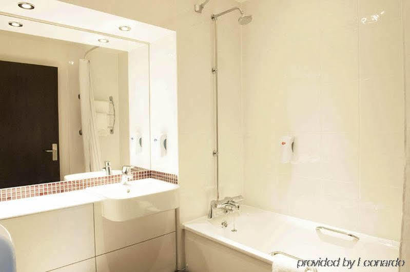 Premier Inn Canterbury City Centre Εξωτερικό φωτογραφία